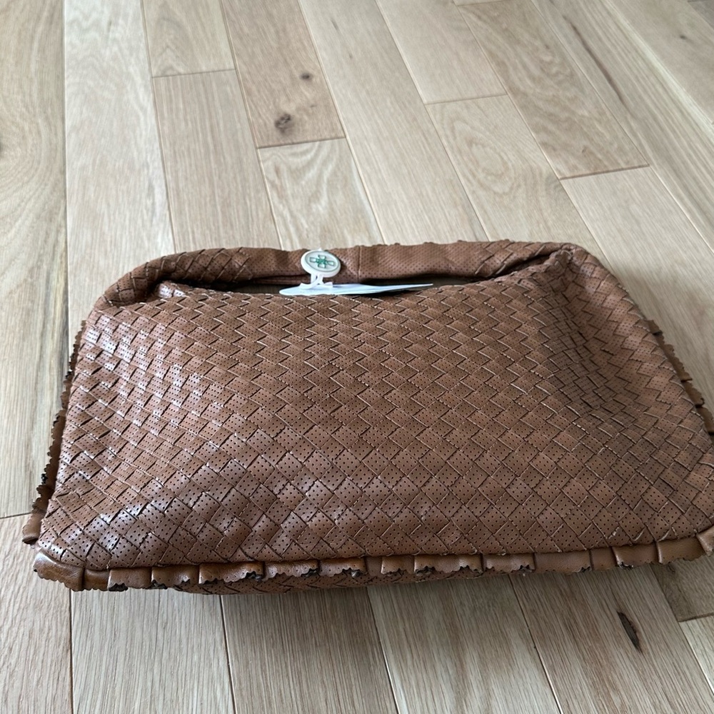 AUTHENTICATED TAGS ATTACHED BOTTEGA VENETA HOBO BAG INTRECCIATO  RETAIL $2110 - Picture 5 of 15